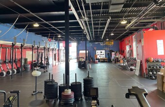 140 Eileen Way, Syosset, NY à louer Photo intérieure– Image 1 sur 3