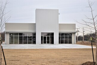 Plus de détails pour 9701 Northwest Expy, Yukon, OK - Local d’activités à vendre