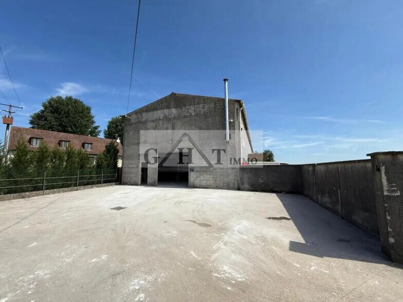 Industriel/Logistique dans Fontenay-Trésigny à louer - Photo de l’immeuble – Image 2 sur 7