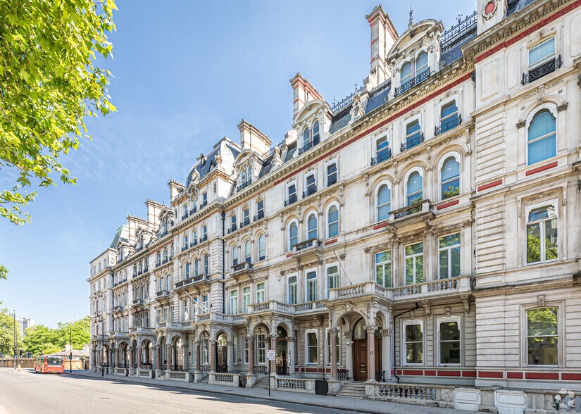 13 Grosvenor Gdns, Londres à louer - Photo de l’immeuble – Image 2 sur 14