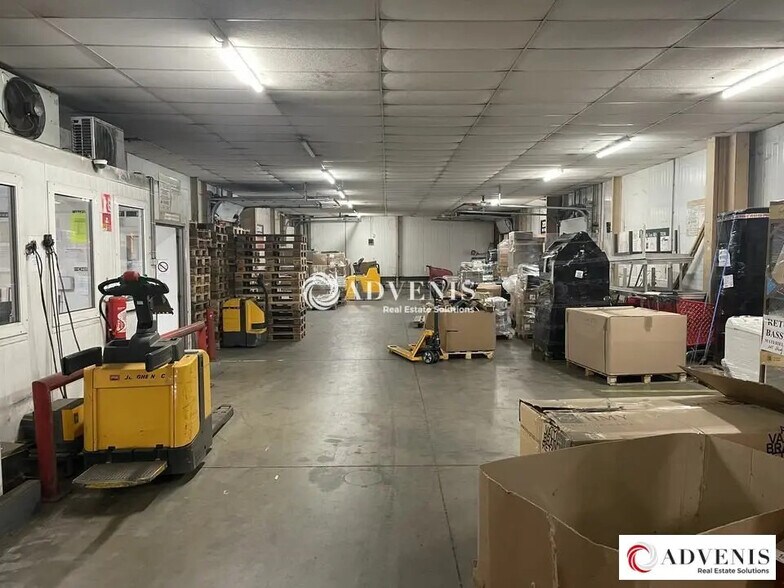 Local d’activités dans Bassens à louer - Photo intérieure – Image 3 sur 9