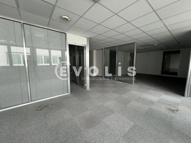 Bureau dans Villiers-sur-Marne à vendre - Photo de l’immeuble – Image 2 sur 10