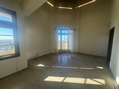 6525 W Sunset Blvd, Los Angeles, CA à louer Photo intérieure– Image 1 sur 4