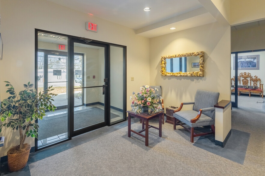 2 Executive Park Dr, North Billerica, MA à vendre - Hall d’entrée – Image 3 sur 7