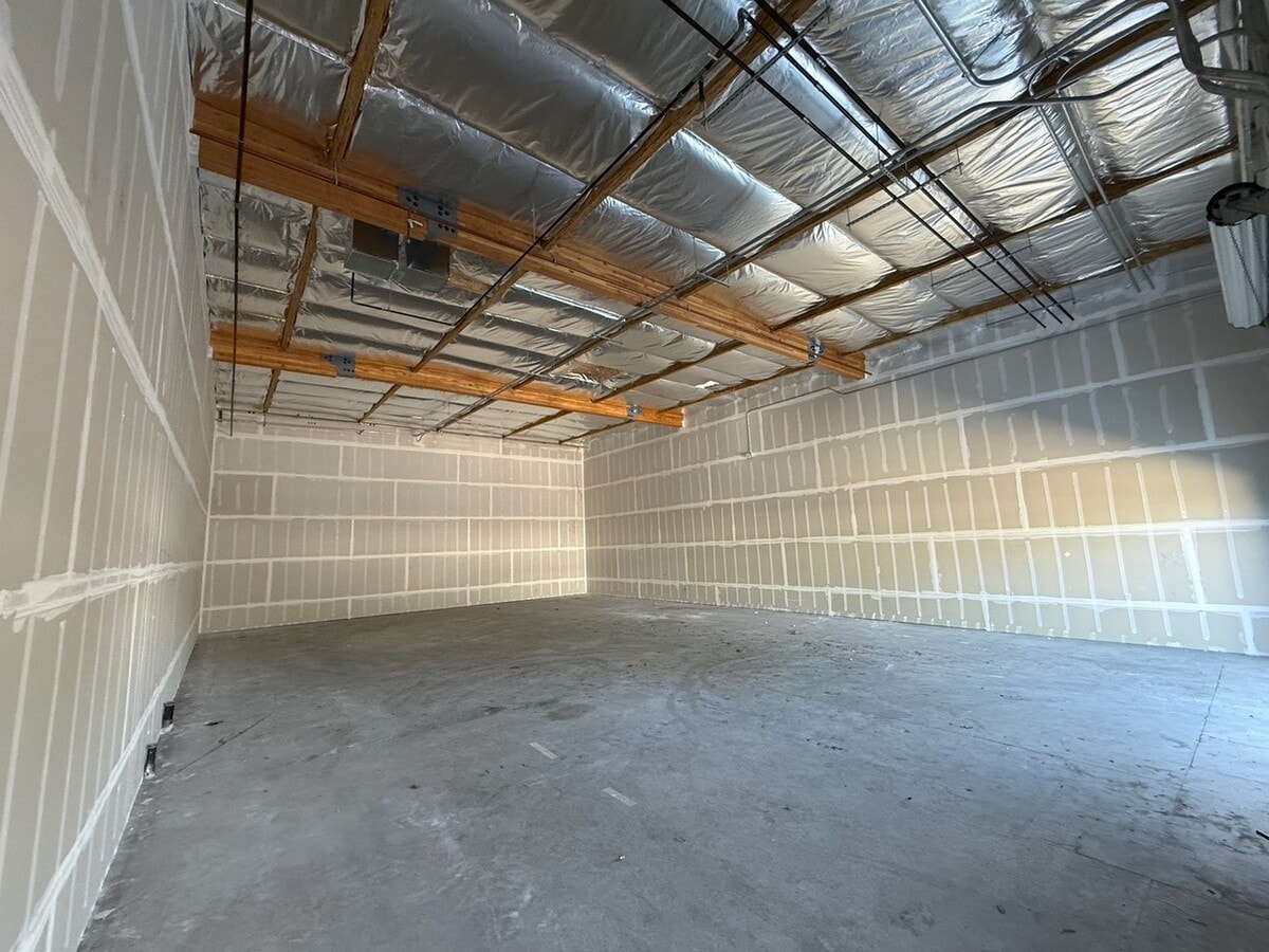 11355 Folsom Blvd, Rancho Cordova, CA 95742 - Lot G - - Photo intérieure - Image 1 of 1