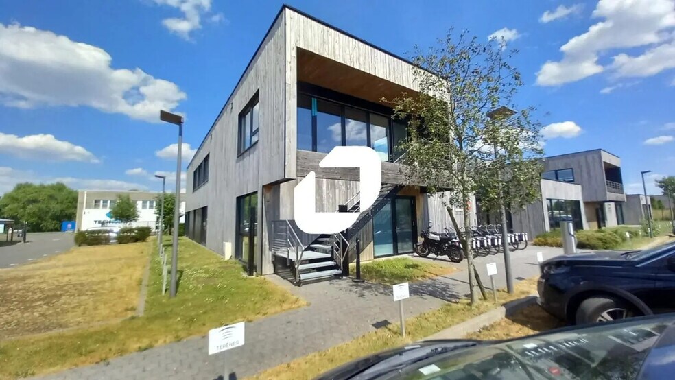 Bureau dans VILLENEUVE-D'ASCQ à louer - Photo de l’immeuble – Image 1 sur 10