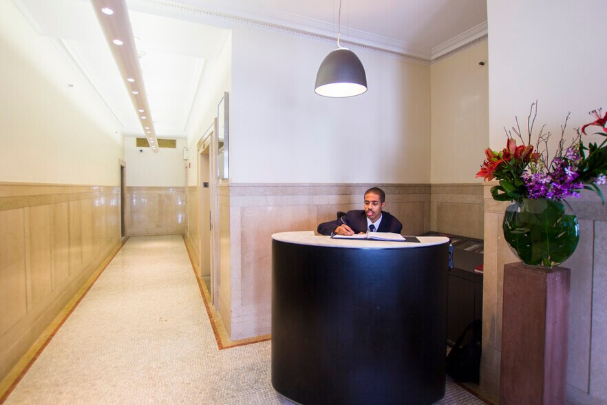 210 Eleventh Ave, New York, NY à louer - Hall d’entrée – Image 3 sur 6