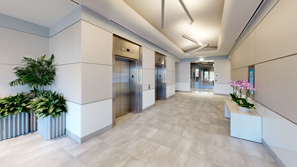 9100 E Panorama Dr, Englewood, CO à louer - Hall d’entrée – Image 3 sur 5