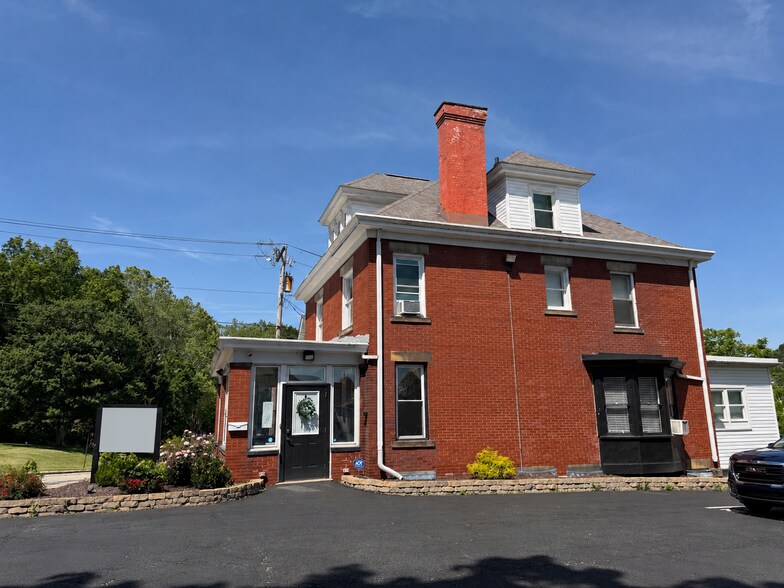 119 Arch Ave, Greensburg, PA à vendre - Photo de l’immeuble – Image 2 sur 18