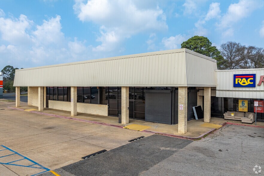 2710-2758 W 70th St, Shreveport, LA à louer - Photo de l’immeuble – Image 2 sur 16
