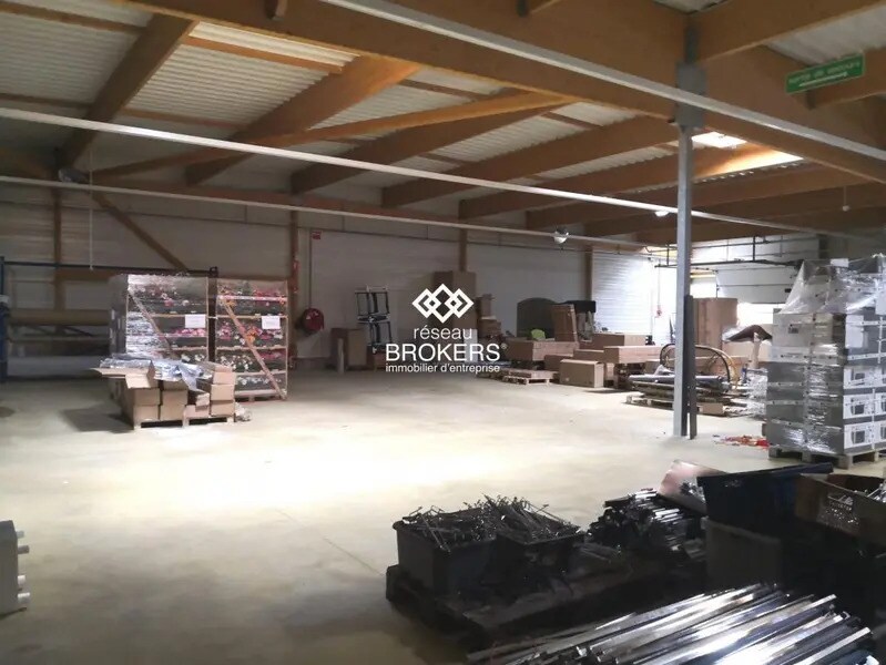 Local commercial dans LIVAROT-PAYS-D'AUGE à louer Photo de l’immeuble– Image 1 sur 10