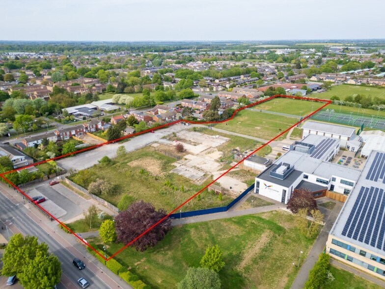 Land at North Cambridge Academy, Arbury Rd, Cambridge à vendre - Photo principale – Image 1 sur 5