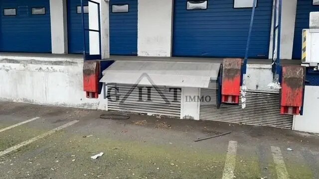 Local d’activités dans Charenton-le-Pont à louer - Photo de l’immeuble – Image 3 sur 4