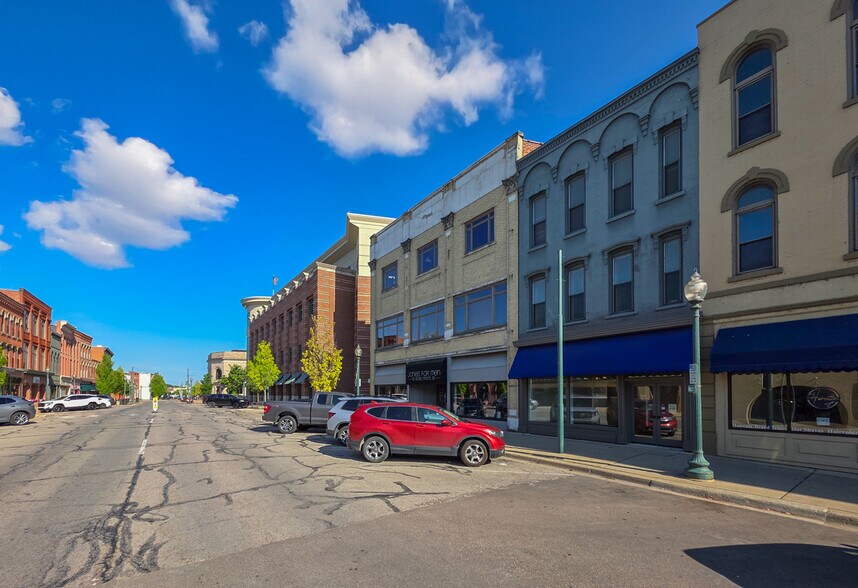 8 E Front St, Monroe, MI à vendre - Photo de l’immeuble – Image 3 sur 45