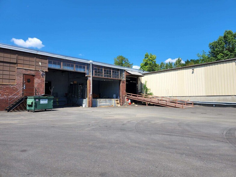 1071 Springfield Rd, Union Township, NJ à louer - Photo de l’immeuble – Image 3 sur 4