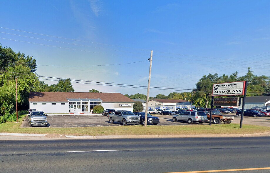 2504 S Sprinkle Rd, Kalamazoo, MI à louer - Photo de l’immeuble – Image 2 sur 12