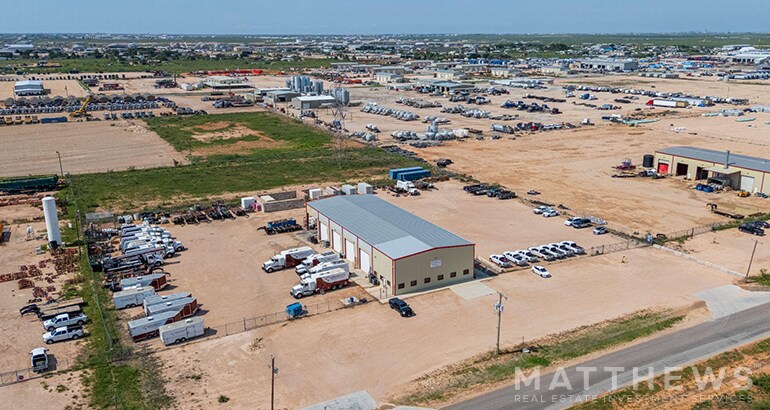 10200 W County Road 160, Midland, TX à vendre Photo de l’immeuble– Image 1 sur 4