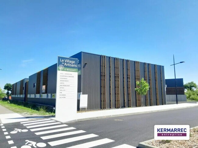 Plus de détails pour Local d'activités à louer