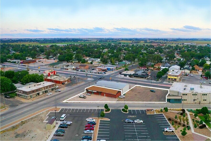 RETAIL BUILDING & PRIME PARCEL portefeuille de 2 biens à vendre sur LoopNet.fr - Photo de l’immeuble – Image 1 sur 15