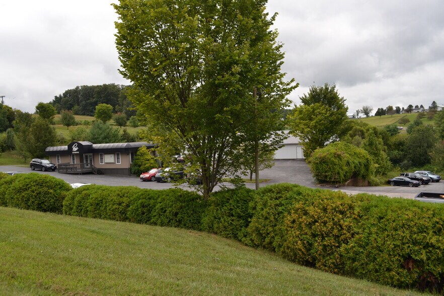 4028 Hanover Pike, Manchester, MD à vendre - Photo de l’immeuble – Image 1 sur 27