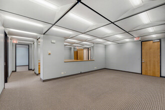 1315 W 22nd St, Oak Brook, IL à louer Photo intérieure– Image 2 sur 10