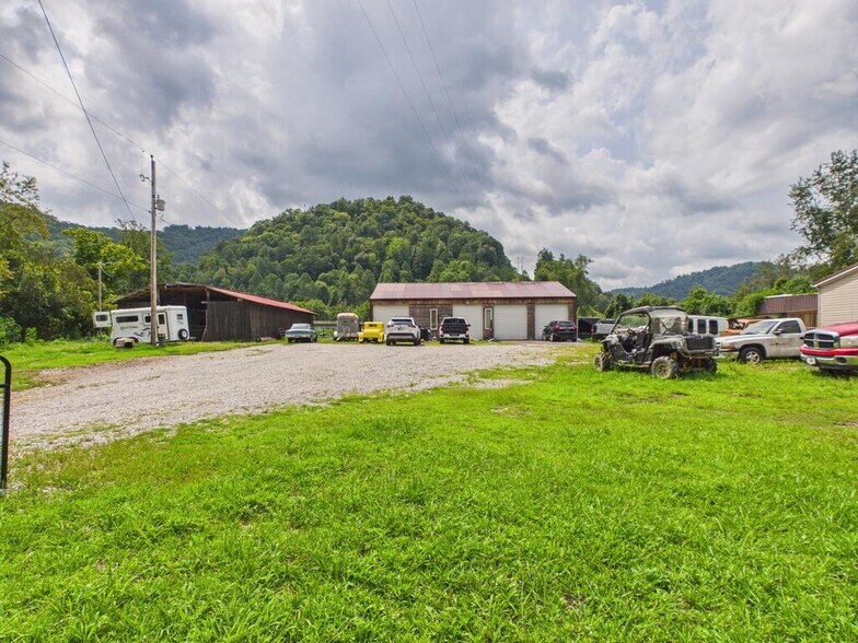 8031 Ky Route 122, Minnie, KY à vendre - Photo de l’immeuble – Image 2 sur 29