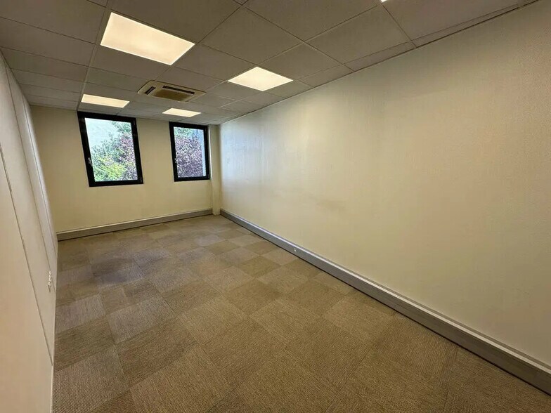 Bureau dans Reims à louer - Photo de l’immeuble – Image 3 sur 5