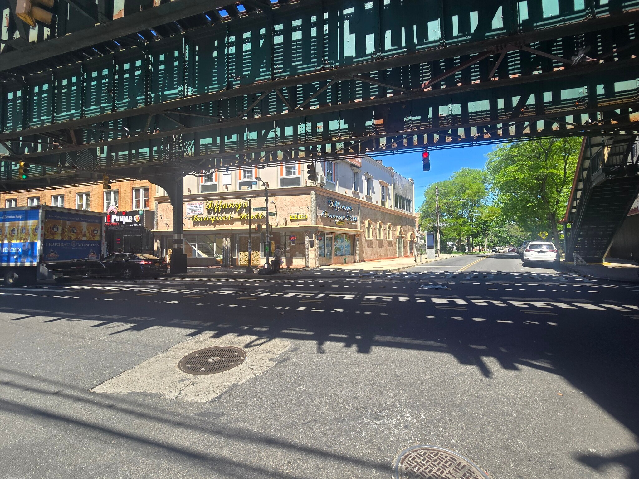 110-27 Jamaica Ave, Jamaica, NY à louer Photo de l’immeuble– Image 1 sur 47