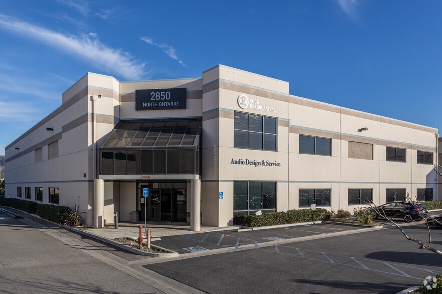 2850 Ontario St, Burbank, CA à louer - Photo principale – Image 1 sur 27