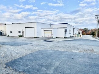 Plus de détails pour 207 Highland Ave, Salem, MA - Local d'activités à louer