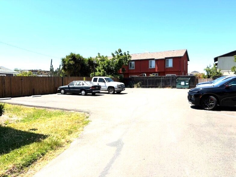 188 Laurel Ave, Hayward, CA à vendre - Photo de l’immeuble – Image 3 sur 8