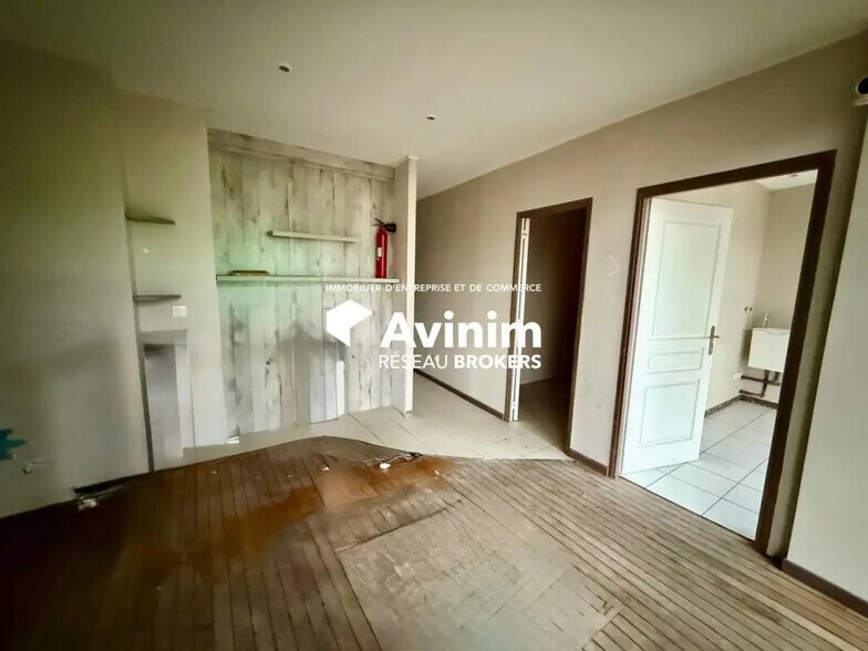 Local commercial dans Le Chesnay-Rocquencourt à louer - Photo de l’immeuble – Image 2 sur 4