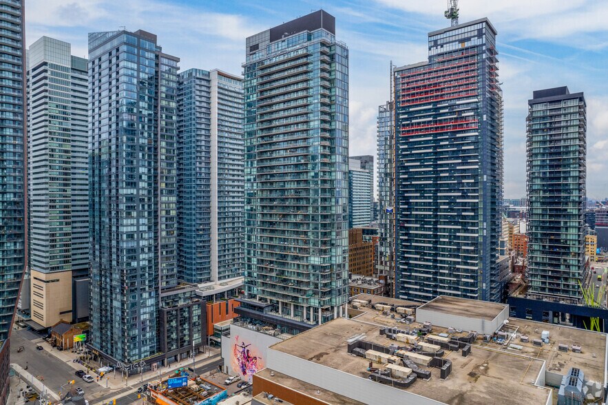 288-292 Adelaide St W, Toronto, ON à louer - Photo de l’immeuble – Image 3 sur 8