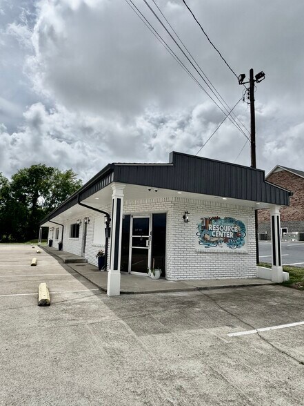 124 10th St, Clarksville, TN à louer - Photo de l’immeuble – Image 1 sur 9