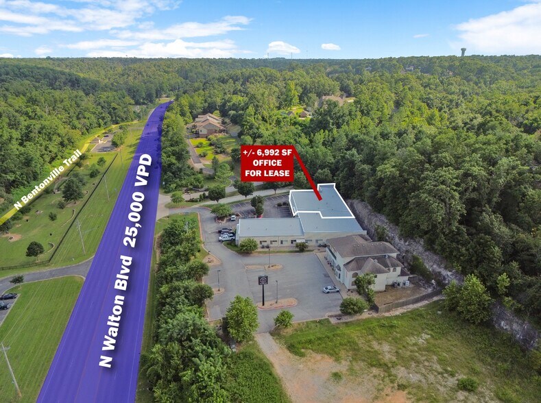 2601 N Walton Blvd, Bentonville, AR à louer - Photo de l’immeuble – Image 3 sur 15