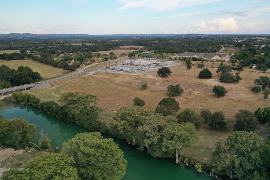 220 TX-173, Bandera, TX à vendre - Aérien – Image 3 sur 13