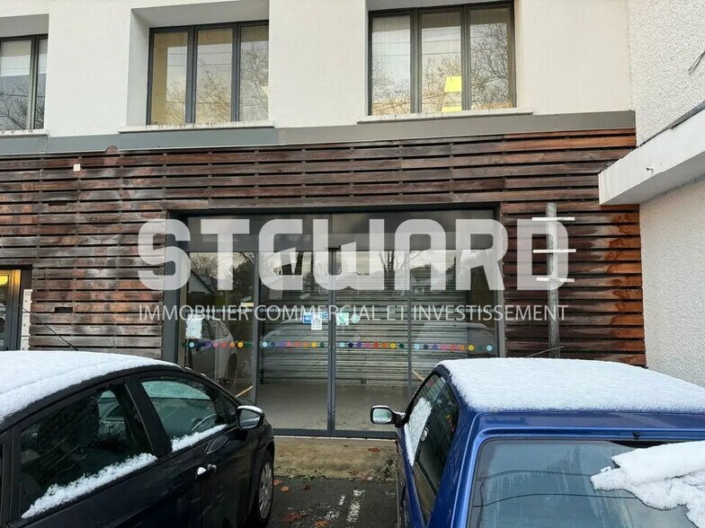 Local d’activités dans Wasquehal à louer - Photo de l’immeuble – Image 2 sur 12