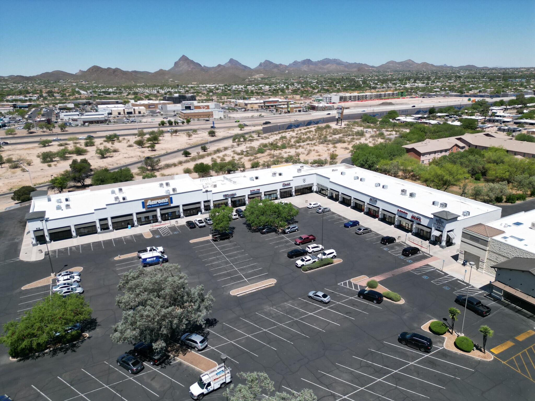 910-918 W Irvington Rd, Tucson, AZ à louer Photo de l’immeuble– Image 1 sur 21