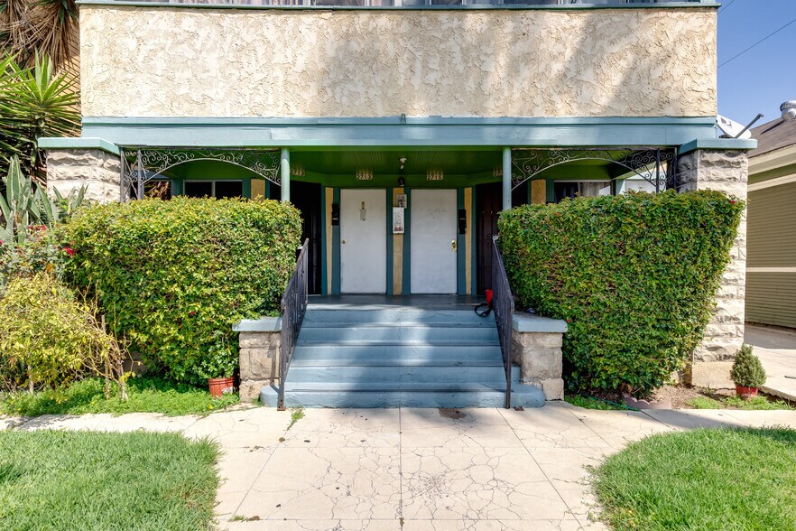 2713 Darwin Ave, Los Angeles, CA à vendre - Photo de l’immeuble – Image 2 sur 7