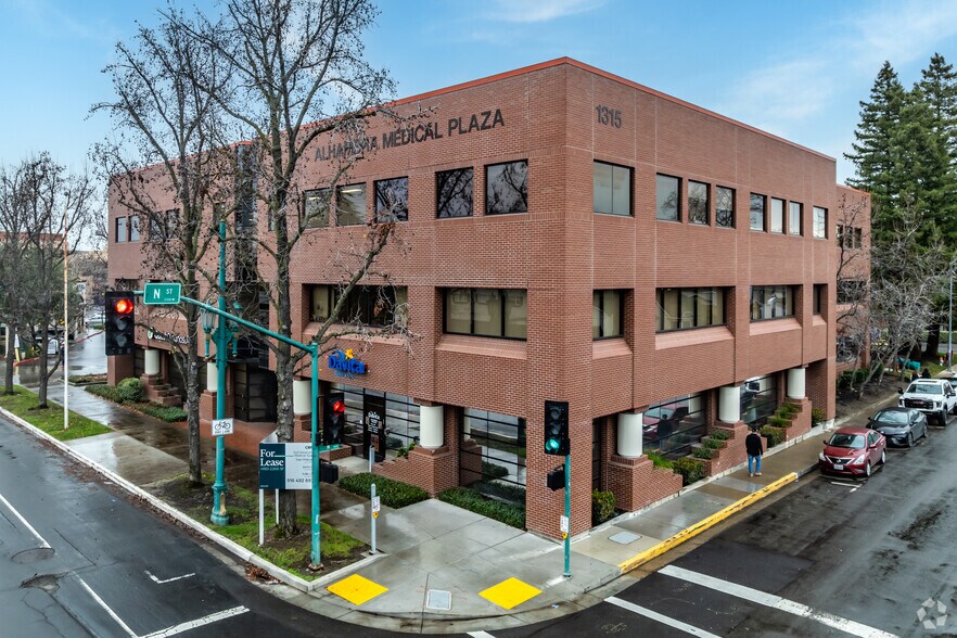 1315 Alhambra Blvd, Sacramento, CA à louer - Photo de l’immeuble – Image 1 sur 7
