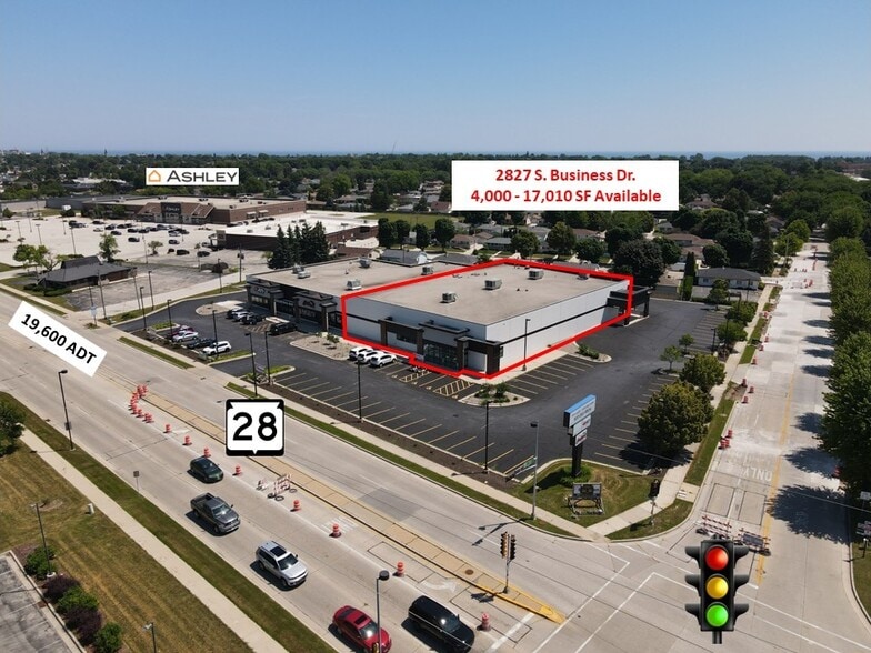 2811-2827 S Business Dr, Sheboygan, WI à louer - Aérien – Image 1 sur 7