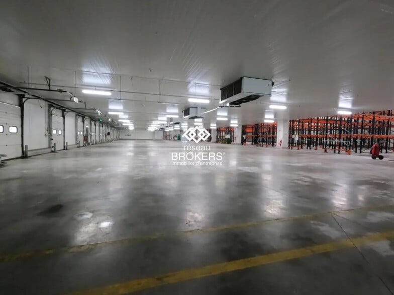 Industriel/Logistique dans La Crèche à louer - Photo intérieure – Image 2 sur 8