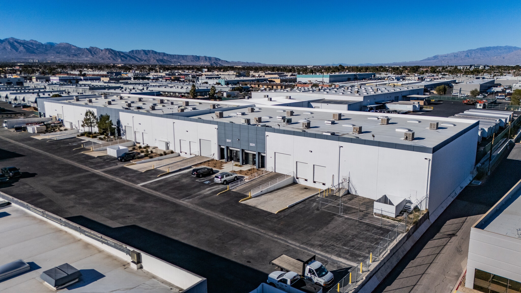 3205-3221 Polaris Ave, Las Vegas, NV à louer Photo intérieure– Image 1 sur 3