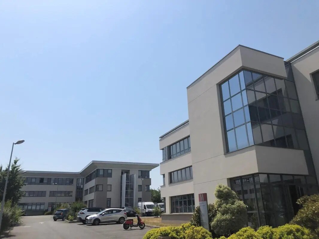 Bureau dans Saint-Grégoire à vendre Photo de l’immeuble– Image 1 sur 11