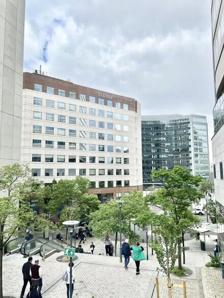 Bureau dans Courbevoie à louer - Photo de l’immeuble – Image 1 sur 8