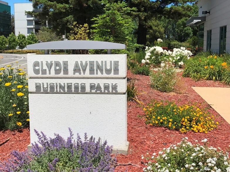 569 Clyde Ave, Mountain View, CA à vendre - Photo de l’immeuble – Image 3 sur 3