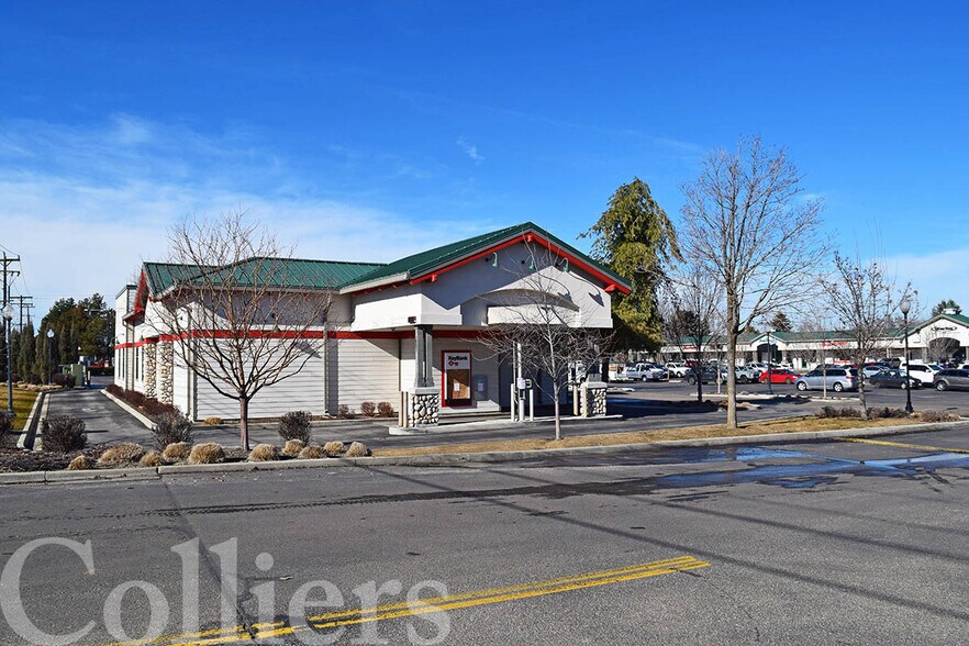 3410 E Chinden Blvd, Eagle, ID à louer - Photo de l’immeuble – Image 3 sur 11