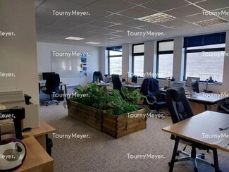 Plus de détails pour Bureau à louer