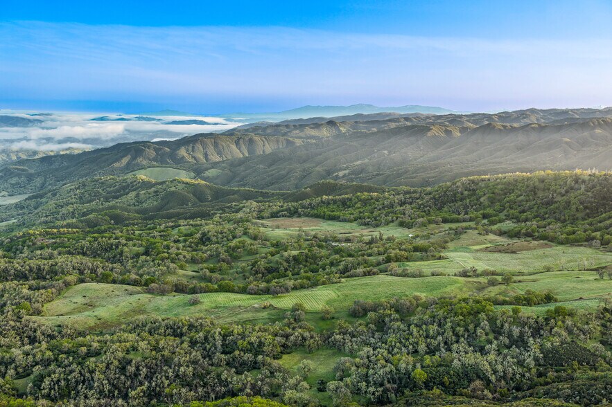5155 Mill Creek Rd, Talmage, CA à vendre - Photo de l’immeuble – Image 2 sur 54