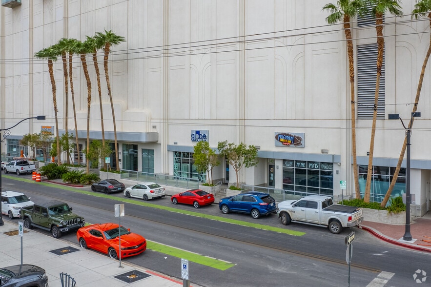 900 S Las Vegas Blvd, Las Vegas, NV à vendre - Photo de l’immeuble – Image 3 sur 22
